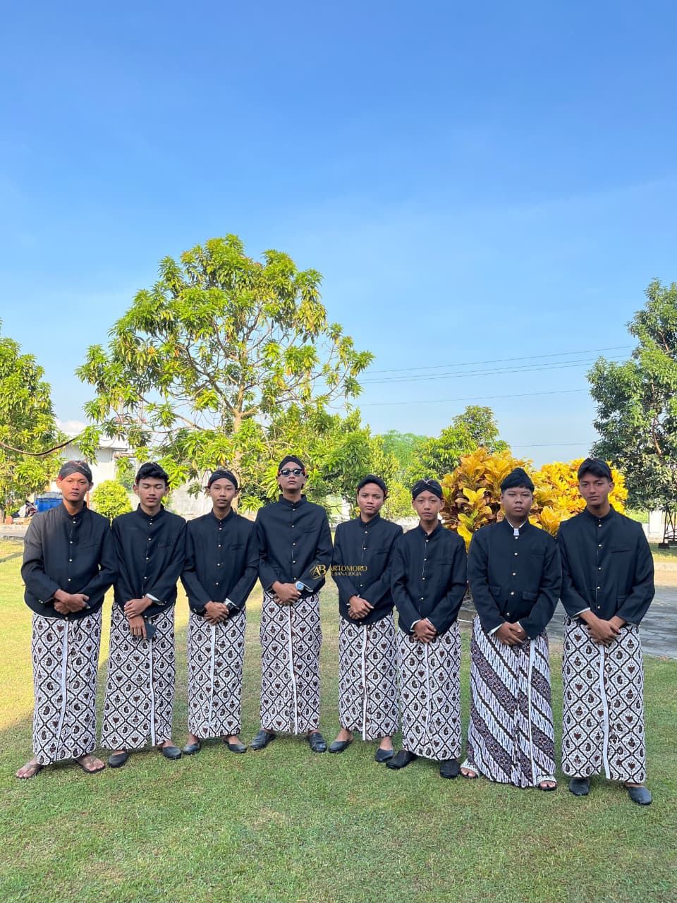 Rekomendasi Tempat Sewa Kebaya Modern di Jogja